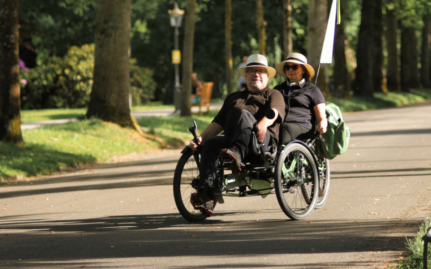 Campers and outdoor fans 3